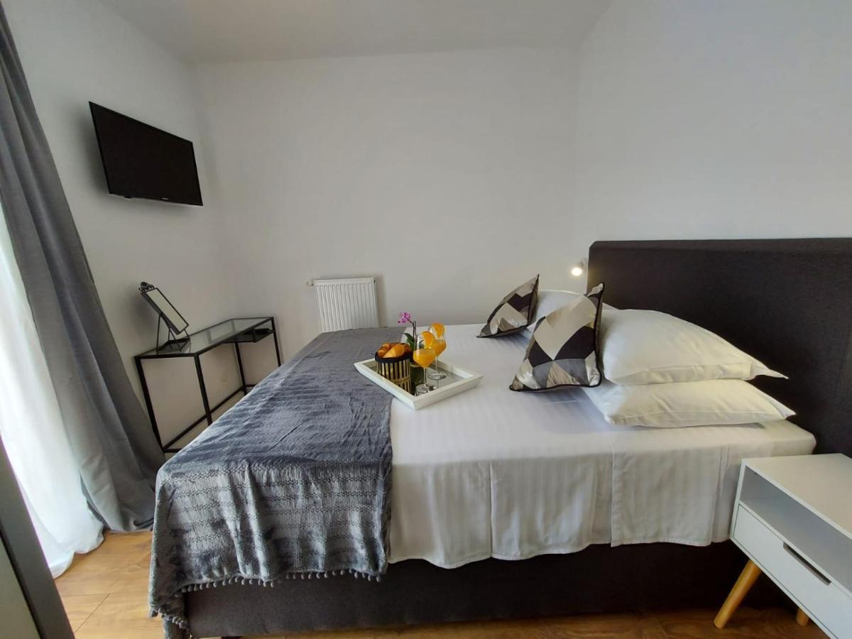 Apartmani Cvita Omiš Eksteriør billede